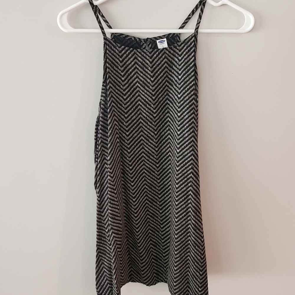Old Navy black and cream herringbone top